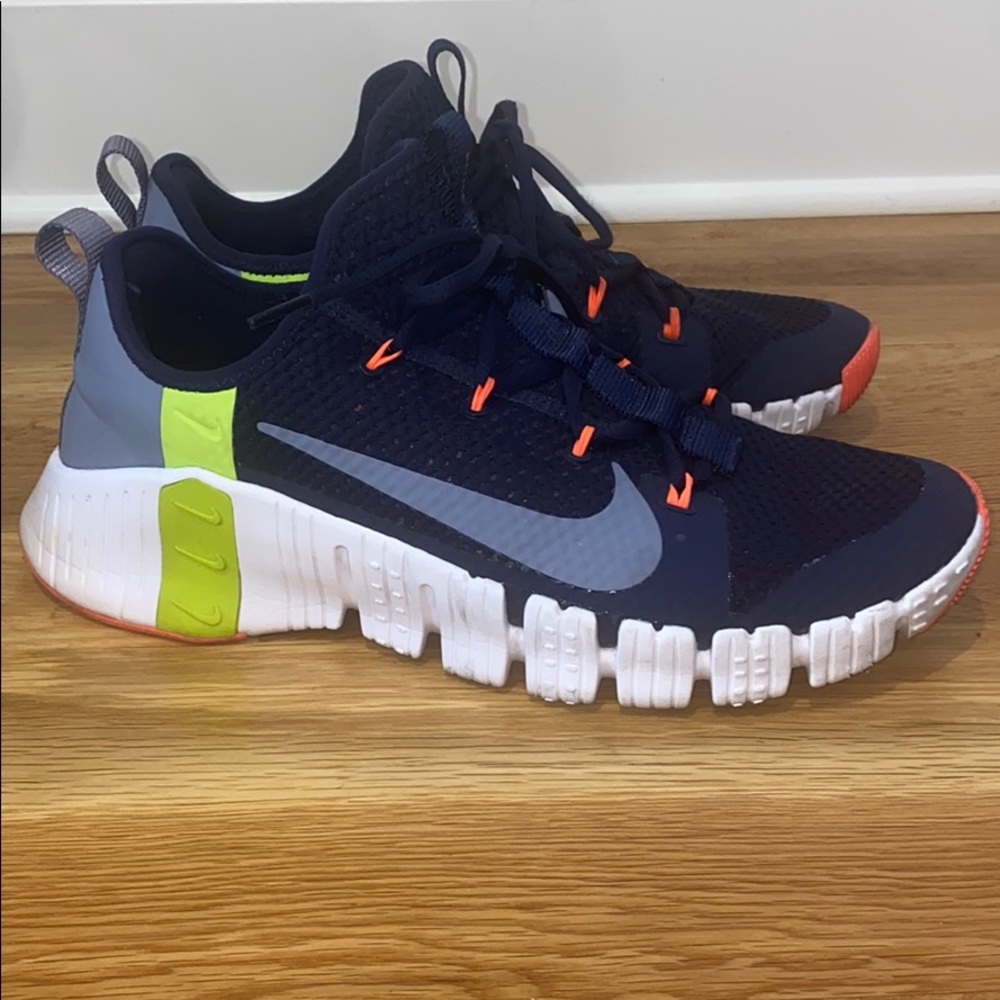 {Nike} Metcon Sneakers